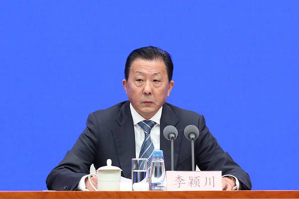 随着美国劳工节长周末的到来，2019年北美夏日电影季以总票房约42.2亿美元的成绩收官，与2018年同期相比下跌4%，在历年北美影市夏季档期总排名中居第8位